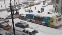 Kanada'da zincirleme kaza kamerada