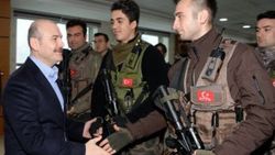Bakan Soylu'dan askere ziyaret