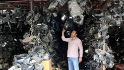 Kaporta ustasından 40 bin aynalık koleksiyon
