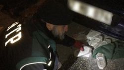 Otomobildeki uyuşturucu zulaları, polisi bile şaşırttı