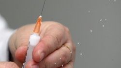 Aşı yapılmasaydı 14 bin kişi ölecekti