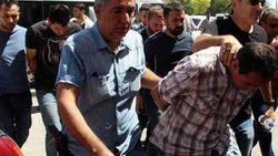 Konya'da 12 rütbeli asker tutuklandı