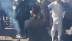 Astsubay'dan yol ortasında romantik evlilik teklifi