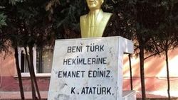 Sopalı saldırıda kırılan Atatürk büstü yenilendi