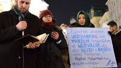 Öldürülen üç Müslüman genç Avusturya'da anıldı