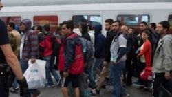 Avusturya Suriyeliler için sınıra asker yığıyor