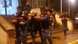 Bakkalı gasbeden şebekeyi jandarma yakaladı