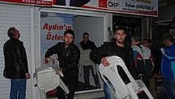 Aydın'da CHP bürosuna saldırı
