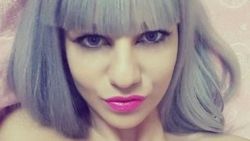 Ayşenur Balcı Periscope'ta soyundu