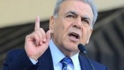 CHP'li İzmir Belediyesinden ağaç katliamı