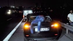 Bağcılar'da otomobil çarpan kişi hayatını kaybetti
