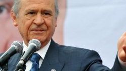 Bahçeli'den Turgut Özakman için başsağlığı mesajı