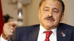 Bakan Eroğlu'nun ikiz torun sevinci