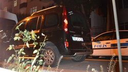 Balıkesir'de alkollü sürücü emniyet binasına çarptı