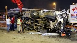 Balıkesir'de zincirleme kaza: 9 yaralı