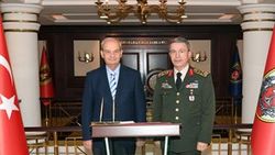 Başbuğ'dan Orgenaral Akar'a ziyaret