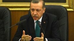 Başbakan:Fenerbahçeliler 1,5 yıl içinde gerçeği görecek
