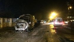 Batman'da park halindeki ambulans yandı