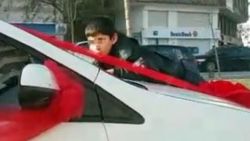 Batmanlı çocuk düğün arabasının önüne atladı