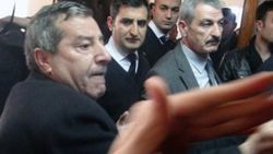 Batman'da DEDAŞ müdürünün odasını bastılar
