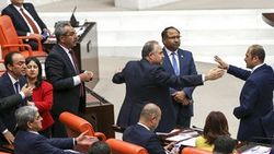 TBMM'de AK Parti ve HDP arasında terör gerginliği