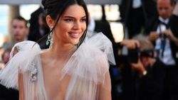 Kendall Jenner büyüledi