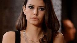 Beren Saat'ten 10 yıl sonra ara - izle