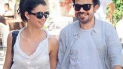 Beren Saat'ten Büyükada'da iş Cunda'da aşk
