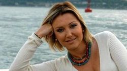 Berna Laçin göğüslerini yaptırdı