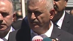 Başbakan Yıldırım: Bayraklarımızı yarıya indiriyoruz