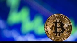 Bitcoin 8 günde yüzde 44 değer kaybetti