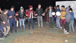 Bitlisliler Nevruz’u Van Gölü üzerinde kutladı
