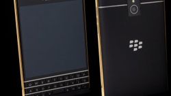 BlackBerry Passaport altın renkli modeli satışa çıktı