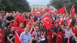 BM'nin Cenevre Ofisi önünde FETÖ protestosu