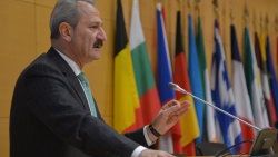 Bakan Çağlayan: AB Türkiye'ye hak ettiği gibi davranmıyor