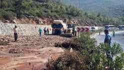 Bodrum'da içme suyu hattı patladı