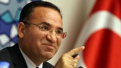 Bekir Bozdağ: Sanki aşure çorbası yapıyorlar