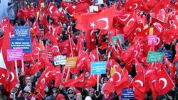 Brüksel'de UETD'den Zeytin Dalı'na destek mitingi