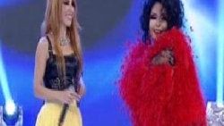 Bülent Ersoy'un elbisesi sosyal medya'da olay oldu