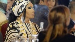 Bülent Ersoy iftar için özel kıyafet diktirdi