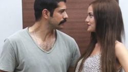 Burak Özçivit ve Fahriye Evcen ilk kez el ele