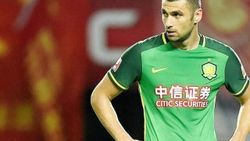 Burak Yılmaz demir dubaya çarptı
