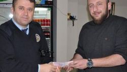 Yolda bulduğu 10 bin lirayı polise veren Bursalı