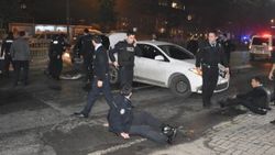 İstanbul'da bir cip çevik kuvvetin arasına daldı