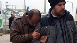 Ölen babasının başında iki gün bekledi