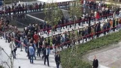 Apple Store'un Zorlu Center'daki mağazası bugün açıldı