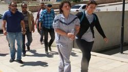Şiddet gören kadın eski eşinin boğazını kesti