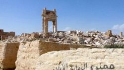 IŞİD'den geri alınan Palmira'da yine toplu mezar bulundu