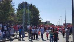 Halkın darbecilere karşı nöbeti sürüyor