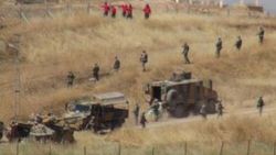 Suriye sınırında yapılan tatbikatı YPG'liler de izledi